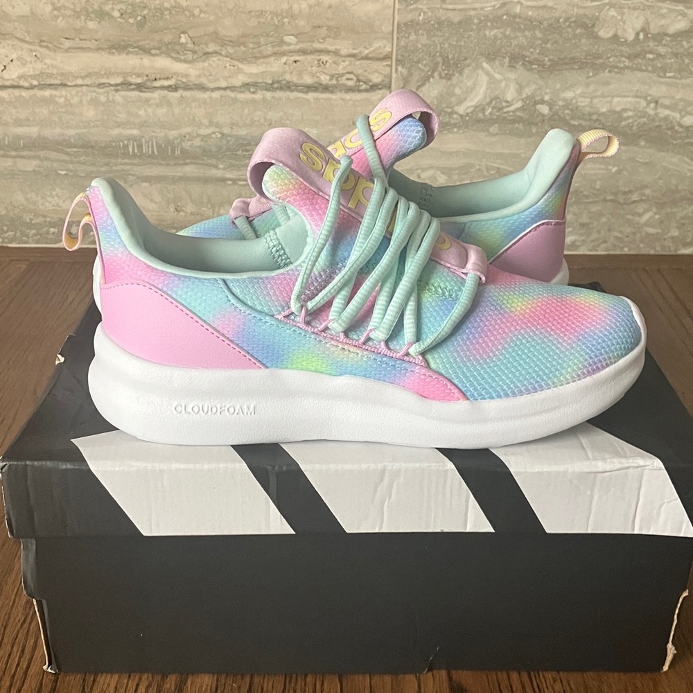 NWT Adidas Kids Lite Racer Adapt 7.0 Slip on Shoe Size 4